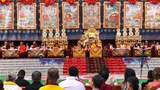 ལྷོ་འབྲས་ལྗོངས་སུ་རྟེན་གཞི་བྱས་པའི་གདན་ས་༸དཔལ་ཆེན་ཆོས་གླིང་དུ་སྐྱབས་མགོན་རྒྱལ་ཚབ་སྐུ་ཕྲེང་དང་པོ་དྲུང་གོོ་ཤྲཱི་དཔལ་འབྱོར་དོན་གྲུབ་སྐུ་འཁྲུངས་ནས་མི་ལོ་ ༦༠༠ འཁོར་བའི་རྟེན་འབྲེལ་མཛད་སྒོ་ཞིག་འཚོགས་ཡོད་པ།