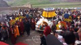 ཟླ་བ་བླ་མ་མཁྱེན་རབ་དབང་ཕྱུག་བསམ་གཏན་བསྟན་པའི་རྒྱལ་མཚན་ལ་ཕེབས་བསུ་ཞུ་བཞིན་པ། ༢༠༡༤།༨།༥