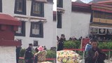 ལྷ་སའི་གཙུག་ལག་ཁང་གི་མདུན། ༢༠༡༨།༧