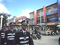 police-in-lhasa-200.gif police-in-lhasa-200.gif