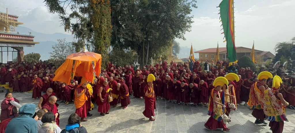 Ling Rinpoche Nepal (2).jpg