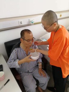 ལིའུ་ཞོ་པོ་ཡི་དང་ཁོང་གི་སྐུ་ཟླ།