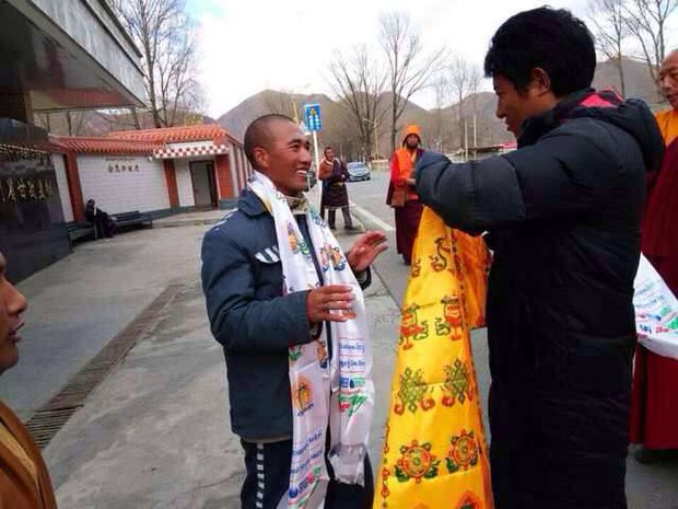 བློ་བཟང་དཔལ་ལྡན་བཙོན་གྲོལ་བྱུང་སྐབས་ཕེབས་བསུ། ༢༠༡༤།༡༡།༡༧