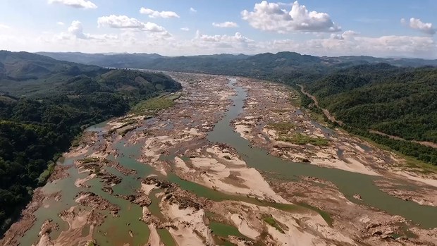 ལོའུསུ་(Laos)་རྒྱལ་ནང་བརྒྱུད་པའི་རྫ་ཆུ་(mekong)་གཙང་པོ། ༢༠༡༩ 