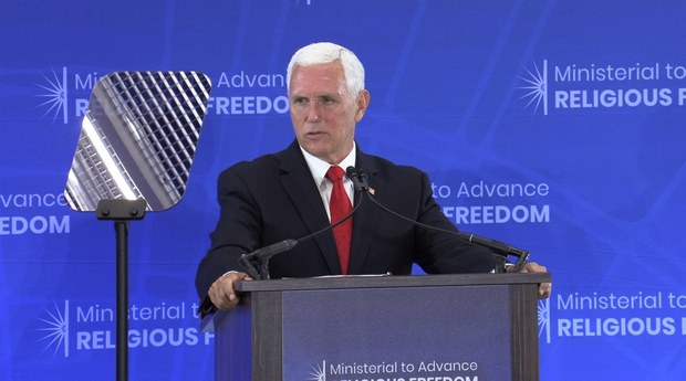 ཨ་རིའི་སྲིད་འཛིན་གཞོན་པ་སྐུ་ཞབས་(Mike Pence)་མཆོག་གིས་གཏམ་བཤད་གནང་བཞིན་པ། ༢༠༡༩།༧།༡༨