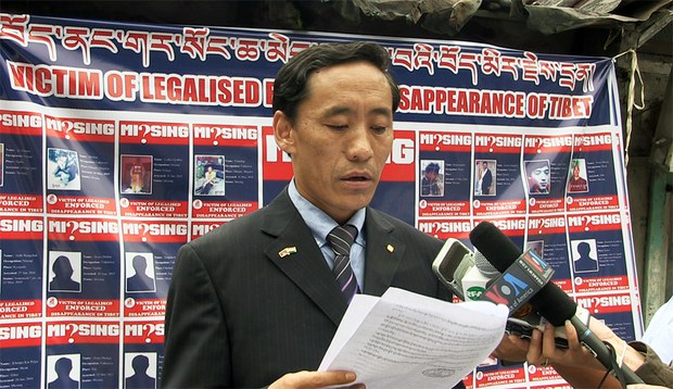 རྡ་སར་བོད་མི་ཚོས་རྒྱལ་སྤྱིའི་གར་སོང་ཆ་མེད་དུ་གྱུར་ནས་གནོད་འཚེ་ཕོག་པའི་དྲན་གསོ་ཉིན་མོ་སྲུང་བརྩི་བྱེད་བཞིན་པའི་སྐབས། ༢༠༡༨།༨།༣༠ རྡ་སར་བོད་མི་ཚོས་རྒྱལ་སྤྱིའི་གར་སོང་ཆ་མེད་དུ་གྱུར་ནས་གནོད་འཚེ་ཕོག་པའི་དྲན་གསོ་ཉིན་མོ་སྲུང་བརྩི་བྱེད་བཞིན་པའི་སྐབས། ༢༠༡༨།༨།༣༠