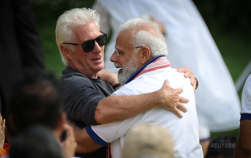 modi yoga day NY (2).JPG