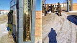 ནང་སོག་པ་ཞིག་གིས་རྒྱ་ནག་གི་སྲིད་ཇུས་ལ་ངོ་རྒོལ་མཚོན་ཆེད་སྲིད་གཞུང་ལས་ཁུངས་ཀྱི་སྒོ་ཆེན་ལ་གནམ་བཏགས་རྒྱབ་པ། ༢༠༡༥།༡།༡༩