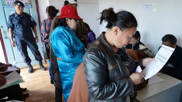 སོག་ཡུལ་གྱི་འོས་བསྡུའི་སྐབས། ༢༠༡༢