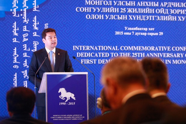 སོག་པོའི་སྲིད་འཛིན་Elbegdorjམཆོག་གིས་མང་གཙོ་དུས་ཆེན་ཉིན་གཏམ་བཤད་གནང་བཞིན་པ། ༢༠༡༥།༧།༢༩