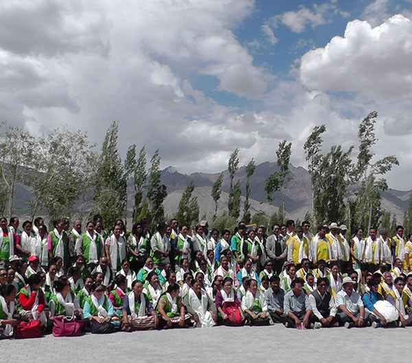 ལ་དྭགས་ལ་དུས་འཁོར་དབང་ཆེན་ཞུ་ཆེད་མི་མང་༣༠༠༠ལྷག་ཕེབས་ཟིན་པ། ལ་དྭགས་ལ་དུས་འཁོར་དབང་ཆེན་ཞུ་ཆེད་མི་མང་༣༠༠༠ལྷག་ཕེབས་ཟིན་པ།