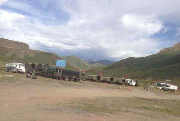 ནག་ཆུ་རྫོང་ཤག་རོང་པོ་དགོན་གྲོང་གཉིས་ལ་དམ་དྲག་བྱེད་བཞིན་པ། ༢༠༡༣།༥བར།