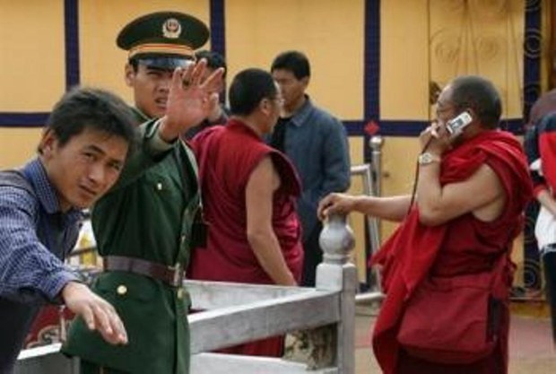 རྒྱ་ནག་གི་ཉེན་རྟོག་པས་བོད་ནང་པར་རྒྱག་མཁན་ལ་བཀག་འགོག་བྱེད་བཞིན་པ། 