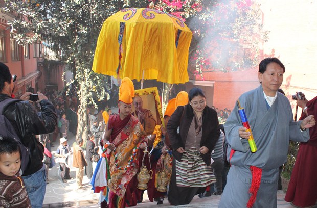 བལ་ཡུལ་ནང་བོད་མིའི་མཛད་སྒོ་ཞིག་གི་སྐབས། ༢༠༡༠།༡༢།༡༠