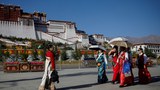རྒྱ་ནག་གཞུང་གིས་བལ་ཡུལ་བརྒྱུད་བོད་ནང་ཡུལ་སྐོར་དུ་འགྲོ་མཁན་ཚོའི་མཐོང་མཆན་ཞུ་བར་དམ་དྲགས་ཆེ་རུ་བཏང་ཡོད་འདུག