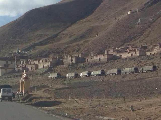 ནག་ཆུ་འབྲི་རུ་ཕྱོགས་སུ་རྒྱ་ནག་འབྱོར་བཞིན་པའི་པར་གསར་བ།
