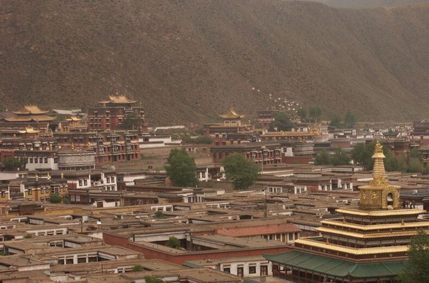 བླ་བྲང་བཀྲ་ཤིས་འཁྱིལ་དགོན་པ།