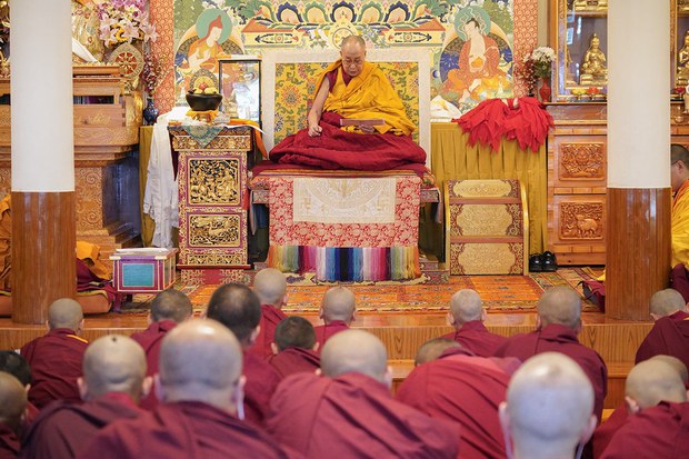 ༸གོང་ས་མཆོག་གིས་དགེ་ཚུལ་དང་དགེ་སློང་གི་སྡོམ་པ་བསྩལ་གནང་མཛད་རྒྱུ། ༸གོང་ས་མཆོག་གིས་དགེ་ཚུལ་དང་དགེ་སློང་གི་སྡོམ་པ་བསྩལ་གནང་མཛད་རྒྱུ།