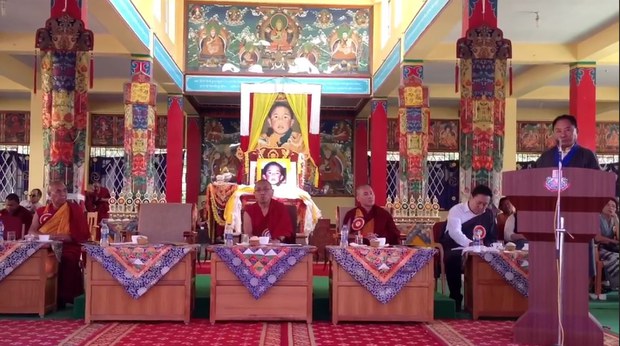 བྱེས་ཀྱི་གདན་ས་བཀྲ་ཤིས་ལྷུན་པོར་པཎ་ཆེན་ཡང་སྲིད་དགེ་འདུན་ཆོས་ཀྱི་ཉི་མ་མཆོག་གི་འཁྲུངས་སྐར་སྲུང་བརྩི། ༢༠༡༩།༤།༢༥ བྱེས་ཀྱི་གདན་ས་བཀྲ་ཤིས་ལྷུན་པོར་པཎ་ཆེན་ཡང་སྲིད་དགེ་འདུན་ཆོས་ཀྱི་ཉི་མ་མཆོག་གི་འཁྲུངས་སྐར་སྲུང་བརྩི། ༢༠༡༩།༤།༢༥