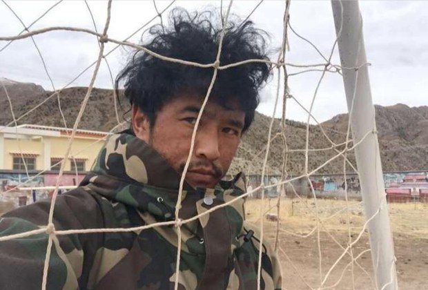 བོད་ནང་གི་རྩོམ་པ་པོ་པདྨ་རྒྱ་མཚོ་འམ་སོ་ལྟ་བའི་ཉེ་པར།