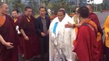རྡུང་ལེན་པ་པདྨ་རིག་འཛིན་ལགས་བཙོན་ཁང་ནས་མི་ལོ་གཉིས་ཀྱི་རྗེས་བཙོན་གྲོལ་བྱུང་བར་བོད་མི་ཚོས་ཕེབས་བསུ་དགའ་སྟོན་གནང་བ། 