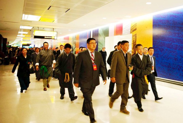 སྲིད་སྐྱོང་འོས་མི་སྤེན་པ་ཚེ་རིང་མཆོག་ཨ་རིའི་ནེའུ་ཡོག་གནང་ཐང་ལ་ཕེབས་འབྱོར་སྐབས། ༢༠༡༦།༡།༡༤