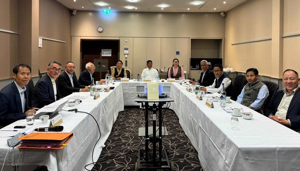 བོད་མིའི་སྒྲིག་འཛུགས་ཀྱི་གཏན་འཇགས་ཐབས་ཇུས་འཆར་འགོད་ཚོགས་ཆུང་གི་ཚོགས་འདུ་ཐེངས་དྲུག་པ་སུད་སིར་ཉིན་གཉིས་རིང་འཚོགས་འདུག