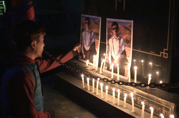 བཞུགས་སྒར་རྡ་རམ་ས་ལར་རྡོ་པོ་ལགས་ཀྱི་ཆེད་གཞུང་འབྲེལ་མཆོད་འབུལ།