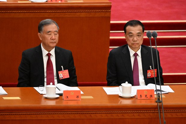 རྒྱ་ནག་དབུས་དམར་ཤོག་ཚོགས་པའི་ཚོགས་མི་གསར་འདེམས་བྱས་པའི་ནང་ ལི་ ཁེ་ཆང་དང་ཝང་དབྱང་ཚུད་མེད་པ། རྒྱ་ནག་དབུས་དམར་ཤོག་ཚོགས་པའི་ཚོགས་མི་གསར་འདེམས་བྱས་པའི་ནང་ ལི་ ཁེ་ཆང་དང་ཝང་དབྱང་ཚུད་མེད་པ།