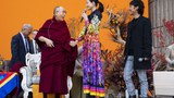 ༧གོང་ས་མཆོག་ནས་ཉི་ཧོང་ནང་མང་ཚོགས་ལ་བཀའ་སློབ་བསྩལ་གནང་མཛད་ཡོད་པ།