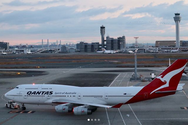 ཨོ་སི་ཁྲོ་ལི་ཡའི་(Qantas)མཁའ་འགྲུལ་གནམ་གྲུ