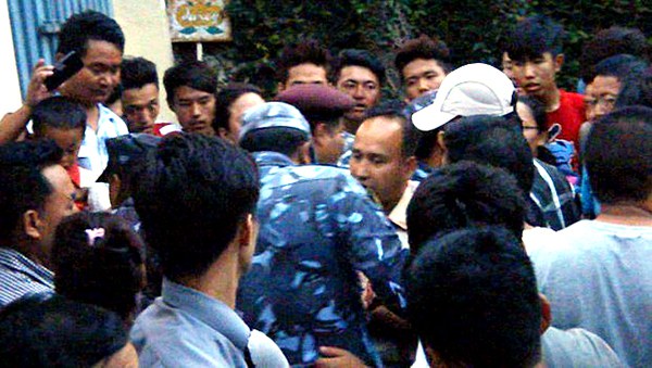 སྲོང་བཙན་སློབ་གྲྭའི་ནང་བཙན་གཡེམ་བྱུང་བའི་དོན་རྐྱེན་ལ་ཞིབ་འཇུག། སྲོང་བཙན་སློབ་གྲྭའི་ནང་བཙན་གཡེམ་བྱུང་བའི་དོན་རྐྱེན་ལ་ཞིབ་འཇུག།