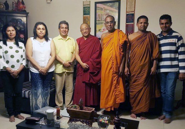 ཆོས་རིག་བཀའ་བློན་མཆོག་ཤྲི་ལངྐ་ནས་ཕྱིར་ཕེབས་པ། ཆོས་རིག་བཀའ་བློན་མཆོག་ཤྲི་ལངྐ་ནས་ཕྱིར་ཕེབས་པ།