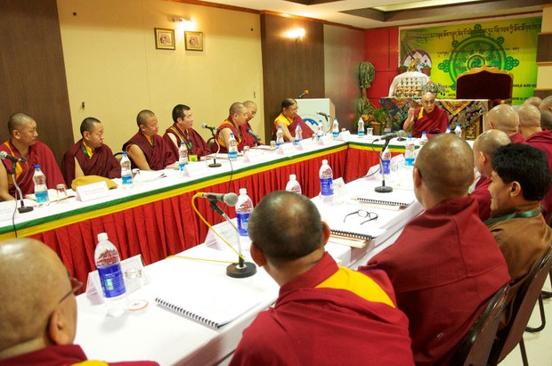 ཆོས་ཚོགས་ཐེངས་བཅུ་བཞི་པ་བཞུགས་སྒར་དུ་སྐོང་ཚོགས་གནང་རྒྱུ།