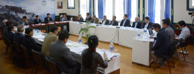བོད་ཀྱི་སྐུ་ཚབ་དོན་གཅོད་ཁག་གི་ལོ་འཁོར་ཚོགས་འདུ་སྐོང་ཚོགས་གནང་བཞིན་ཡོད་པ་རེད་འདུག ༢༠༡༤།༤།༢༢ བོད་ཀྱི་སྐུ་ཚབ་དོན་གཅོད་ཁག་གི་ལོ་འཁོར་ཚོགས་འདུ་སྐོང་ཚོགས་གནང་བཞིན་ཡོད་པ་རེད་འདུག ༢༠༡༤།༤།༢༢