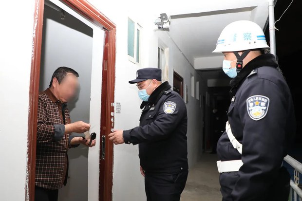 བོད་ཀྱི་རྒྱལ་ས་ལྷ་ས་ཚུད་པའི་ས་གནས་ཁག་ནང་མུ་མཐུད་དམ་བསྒྲགས་བྱེད་བཞིན་འདུག