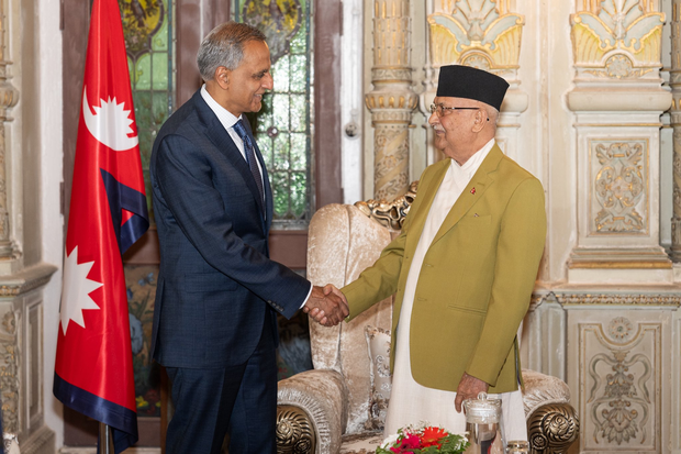 ཨ་མི་རི་ཀས་རྒྱུན་དུ་བལ་ཡུལ་ལ་བོད་མི་སྐྱབས་བཅོལ་བ་ཚང་མར་སྐྱབས་བཅོལ་བའི་ལག་འཁྱེར་ཡིག་ཆ་བཟོ་དགོས་པའི་སྐུལ་མ་གནང་བཞིན་པ།