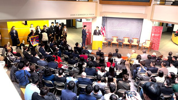 རྒྱལ་མཚམས་བརྒལ་ནས་འཇིགས་སྐུལ་དང་སུན་གཙེར་གྱི་བྱ་སྤྱོད་སྤེལ་བའི་ཐད་རྒྱ་ནག་གིས་ལན་འདེབས་བྱ་དགོས་པ་ཚོཊ་པ་ཁག་ ༡༨༡ གིས་དགོས་འདུན་བཏོན་འདུག རྒྱལ་མཚམས་བརྒལ་ནས་འཇིགས་སྐུལ་དང་སུན་གཙེར་གྱི་བྱ་སྤྱོད་སྤེལ་བའི་ཐད་རྒྱ་ནག་གིས་ལན་འདེབས་བྱ་དགོས་པ་ཚོཊ་པ་ཁག་ ༡༨༡ གིས་དགོས་འདུན་བཏོན་འདུག