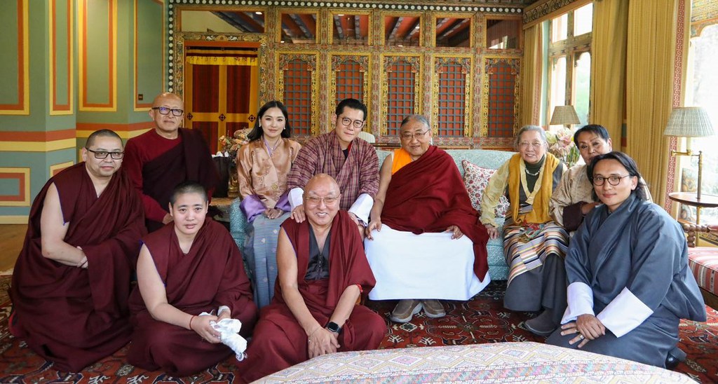 Sakya Gongma Trichen in bhutan (1).jpg