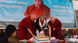 རྒྱ་གར་ལ་དྭགས་དང་རྡ་རམ་སཱ་ལ་སོགས་སུ་བཀའ་ཟུར་ཟམ་གདོང་རིན་པོ་ཆེའི་འཁྲུངས་སྐར་སྲུང་བརྩི་གནང་འདུག