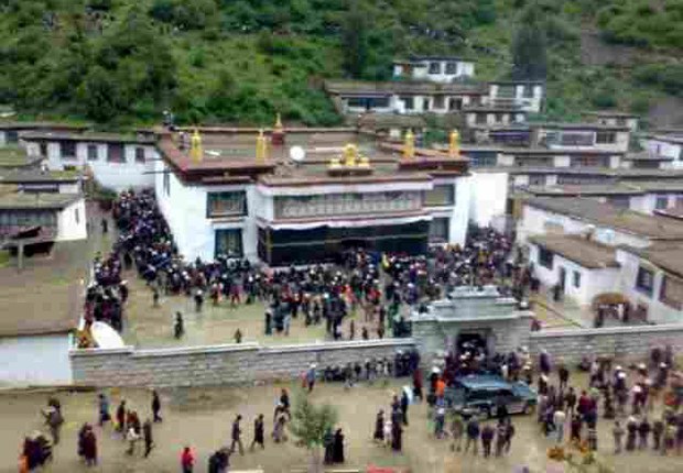 བྱ་མདའ་དགོན་དཔལ་ལྡན་མཁའ་སྤྱོད་གླིང་