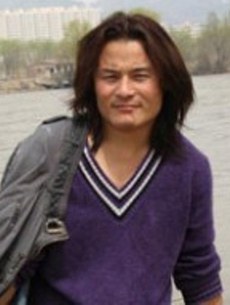 བོད་ཀྱི་ན་གཞོན་རྩོམ་པ་པོ་ཞོགས་ལྗང་།