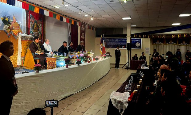 སྲིད་སྐྱོང་མཆོག་གིས་༧གོང་ས་སྐྱབས་མགོན་ཆེན་པོ་མཆོག་གི་བཀྲིན་དྲན་པའི་སྒོ་ནས་༧གོང་ས་མཆོག་གི་བཀའ་དགོངས་བཞིན་བསྒྲུབ་དགོས་པའི་སྐོར་གསུངས་འདུག སྲིད་སྐྱོང་མཆོག་གིས་༧གོང་ས་སྐྱབས་མགོན་ཆེན་པོ་མཆོག་གི་བཀྲིན་དྲན་པའི་སྒོ་ནས་༧གོང་ས་མཆོག་གི་བཀའ་དགོངས་བཞིན་བསྒྲུབ་དགོས་པའི་སྐོར་གསུངས་འདུག