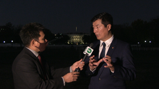 སྲིད་སྐྱོང་མཆོག་ཨ་རིའི་ཕོ་བྲང་དཀར་པོའི་ནང་གཞུང་གི་དཔོན་རིགས་དང་མཇལ་འཕྲད་ཐོག་མ།