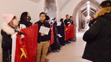 སྲིད་སྐྱོང་མཆོག་ཀྲའོ་རོན་ཀྲོའི་གཙུག་ལག་སློབ་གྲྭ་ཆེན་མོར་ཕེབས་སྐབས་རྒྱ་རིགས་སློབ་མས་ངོ་རྒོལ། ༢༠༡༨།༡༡།༡༩