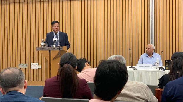 ལྡི་ལིར་རྒྱ་ནག་གཞུང་གིས་བོད་ཐོག་འཛིན་པའི་སྲིད་བྱུས་ཞེས་པའི་བརྗོད་གཞིའི་ཐོག་ཉམས་ཞིབ་ཚོགས་འདུ་ཚོགས་འདུག