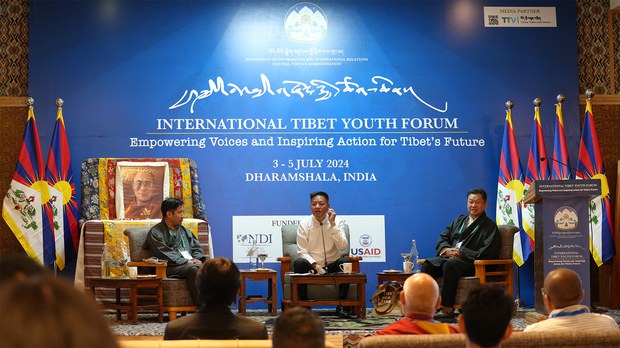 བོད་དོན་དྭང་བླངས་ཞུ་གཏུག་གི་ནང་གཞོན་སྐྱེས་ཇེ་མང་དུ་འགྲོ་བཞིན་པ་ནི་སེམས་ཤུགས་འཕར་གཞི་ཞིག་ཡིན་པ། སྲིད་སྐྱོང་མཆོག་གིས་རྒྱལ་སྤྱིའི་བོད་ཀྱི་གཞོན་སྐྱེས་ཚོགས་ཆེན་ཐེངས་ ༢ པའི་སྐབས་གསུངས་པ། བོད་དོན་དྭང་བླངས་ཞུ་གཏུག་གི་ནང་གཞོན་སྐྱེས་ཇེ་མང་དུ་འགྲོ་བཞིན་པ་ནི་སེམས་ཤུགས་འཕར་གཞི་ཞིག་ཡིན་པ། སྲིད་སྐྱོང་མཆོག་གིས་རྒྱལ་སྤྱིའི་བོད་ཀྱི་གཞོན་སྐྱེས་ཚོགས་ཆེན་ཐེངས་ ༢ པའི་སྐབས་གསུངས་པ།