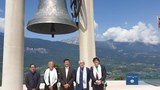 ཨི་ཊ་ལའི་ཊིརན་ཊེ་ནོ་རང་སྐྱོང་མངའ་ཁུལ་དུ་སྲིད་སྐྱོང་ཕེབས་སྐབས་བོད་ཀྱི་རྒྱལ་དར་སྒྲེང་འཛུགས་གནང་སྐབས། ༢༠༡༩།༧།༡༢