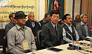 སློབ་གྲྭའི་རྒན་བདག་ཚོར་ཟབ་སྦྱོང༌། སློབ་གྲྭའི་རྒན་བདག་ཚོར་ཟབ་སྦྱོང༌།