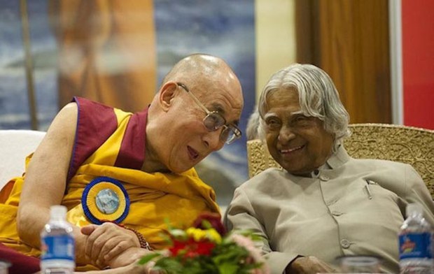 ༧གོང་ས་མཆོག་དང་རྒྱ་གར་གྱི་སྲིད་འཛིན་ཟུར་པ་ཨཔ་རྡུལ་ཀ་ལམ་མཆོག་ལྡི་ལིར་མཇལ་སྐབས། ༢༠༡༢།༩།༡༡ ༧གོང་ས་མཆོག་དང་རྒྱ་གར་གྱི་སྲིད་འཛིན་ཟུར་པ་ཨཔ་རྡུལ་ཀ་ལམ་མཆོག་ལྡི་ལིར་མཇལ་སྐབས། ༢༠༡༢།༩།༡༡